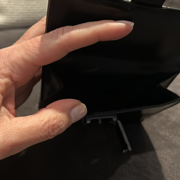 Gucci Authentic Black French Flap Leather Wallet with Silver Hardware. - Picture 7 of 13